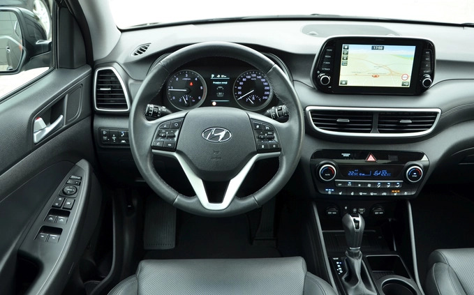 Hyundai Tucson cena 135889 przebieg: 60000, rok produkcji 2019 z Świdnik małe 436